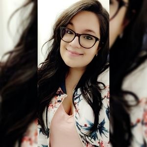 Meet your Posher, Marissa